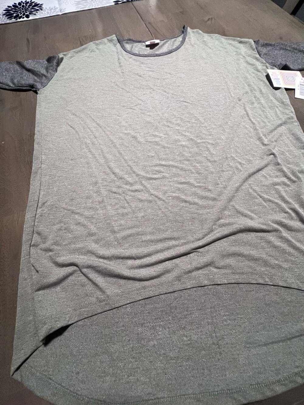 LuLaRoe Irma Tunic Size XS Gray Heather Short Sleeve High Low Hem